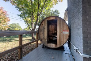 Luokittelematon kuva, 2 kautta 16, painike