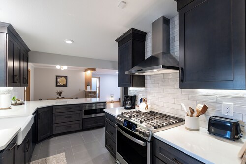 Perfect 3-bedroom house with AC in tranquil Wichita neighborhood