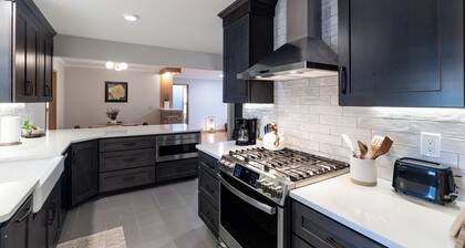 Perfect 3-bedroom house with AC in tranquil Wichita neighborhood