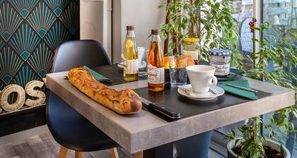 Chambre dâhĂŽtes « Chambre BohĂšme » avec piscine partagĂ©e, terrasse commune et Wi-Fi