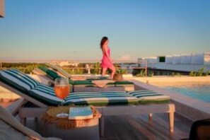 صورة غير مصنفة، 4 من 19، زرّ