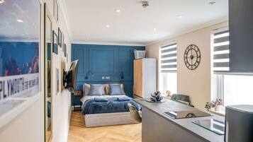 1 bedroom, desk, iron/ironing board, WiFi