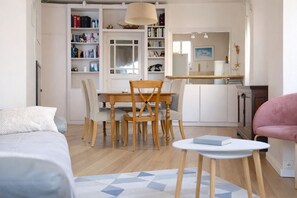TV - Pleasant house located in the city center, suitable for 6 people. (Les Sables-d´Olonne)