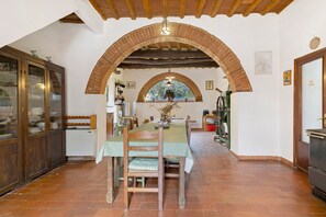 Dining - Double Room - Podere Cavallone - Relax in the Tuscan Countryside (Montelupo Fiorentino)