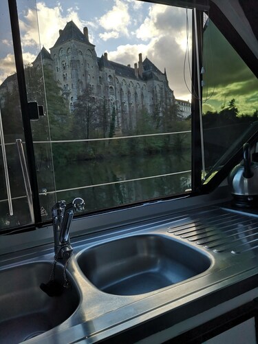 Houseboat 'Bateau Elvis' with Private Terrace