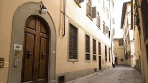 Front of property - BYPILLOW Del Presto (Florence)