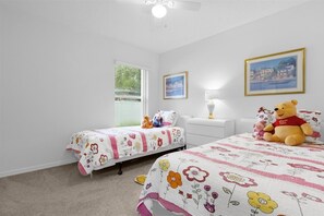 Silitysrauta/-lauta, ilmainen Wi-Fi, vuodevaatteet