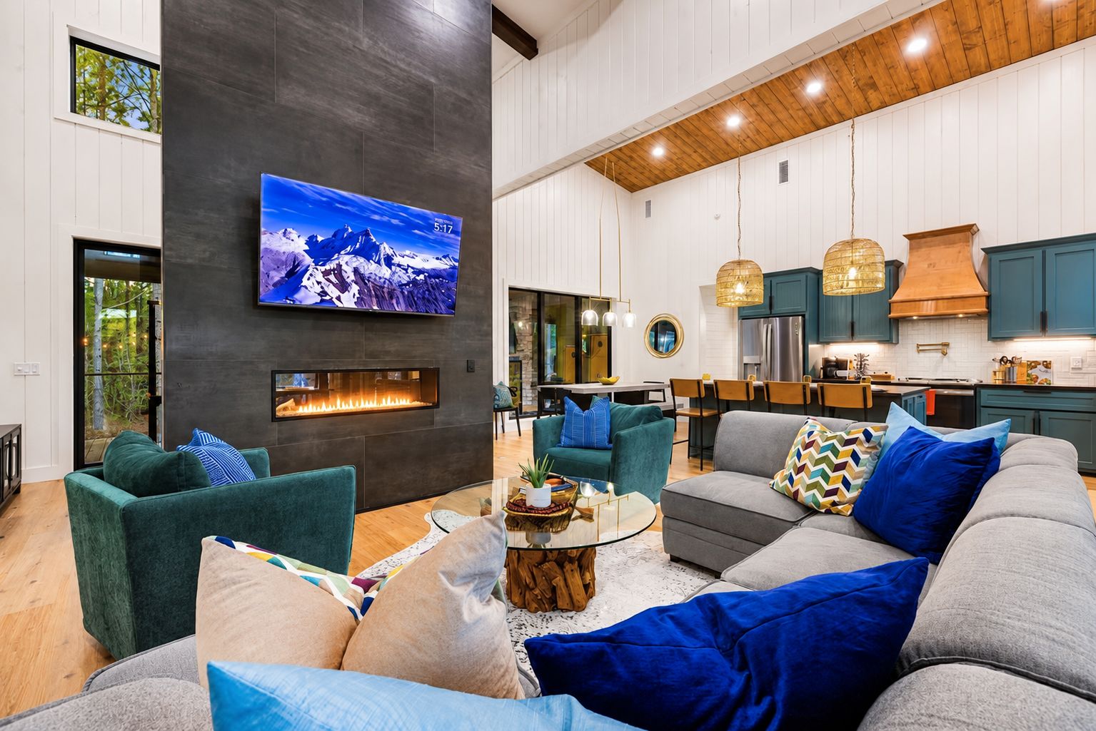 HGTV-worthy living room that is as cozy as it looks!