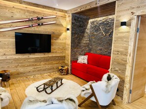 TV - Renovated flat at the foot of the Grands Montets (Chamonix-Mont-Blanc)