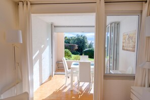 Nicht klassifiziertes Bild, 2 von 13, Schaltfläche