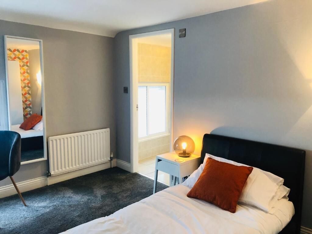 Standard Single Room, Courtyard View