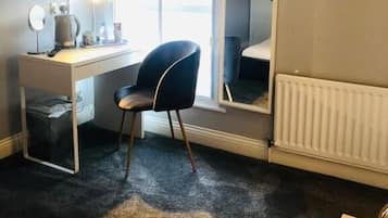 Chambre Simple Standard, vue cour intérieure