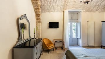 1 Schlafzimmer, Bügeleisen/Bügelbrett
