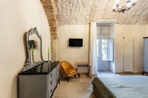 1 bedroom, iron/ironing board - House & Villas- Labisi House (Noto)