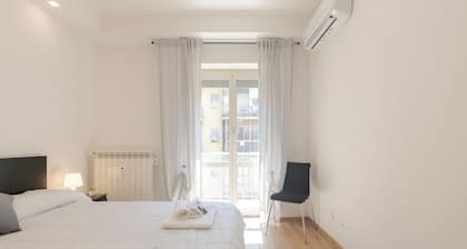 Moderno e comodo Metro Lucio Sestio