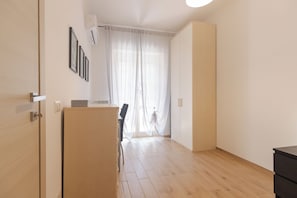 Interior - Moderno e comodo Metro Lucio Sestio (Rome)