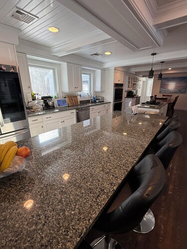 World Cup Stay in Easton! Elegant Suburban Escape Close to Boston Excitement