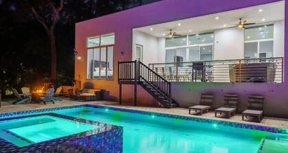 Villa Azul Luxe Retreat Heated Pool