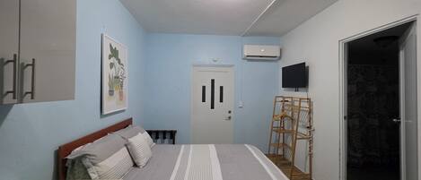 1 chambre, fer et planche à repasser, Wi-Fi, draps fournis