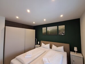 Unclassified image, 3 of 16, button - Haus Astenglück – Holiday idyll with infrared sauna, fireplace & terrace (Winterberg)