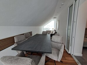 Dining - Haus Astenglück – Holiday idyll with infrared sauna, fireplace & terrace (Winterberg)