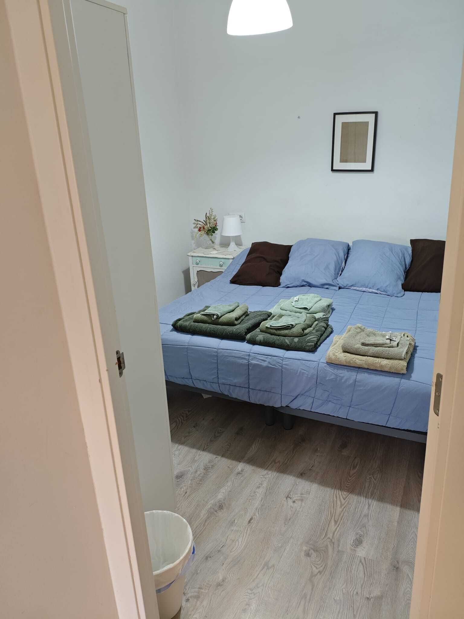 2 chambres, fer et planche à repasser, Wi-Fi, literie fournie