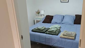 2 chambres, fer et planche à repasser, Wi-Fi, literie fournie