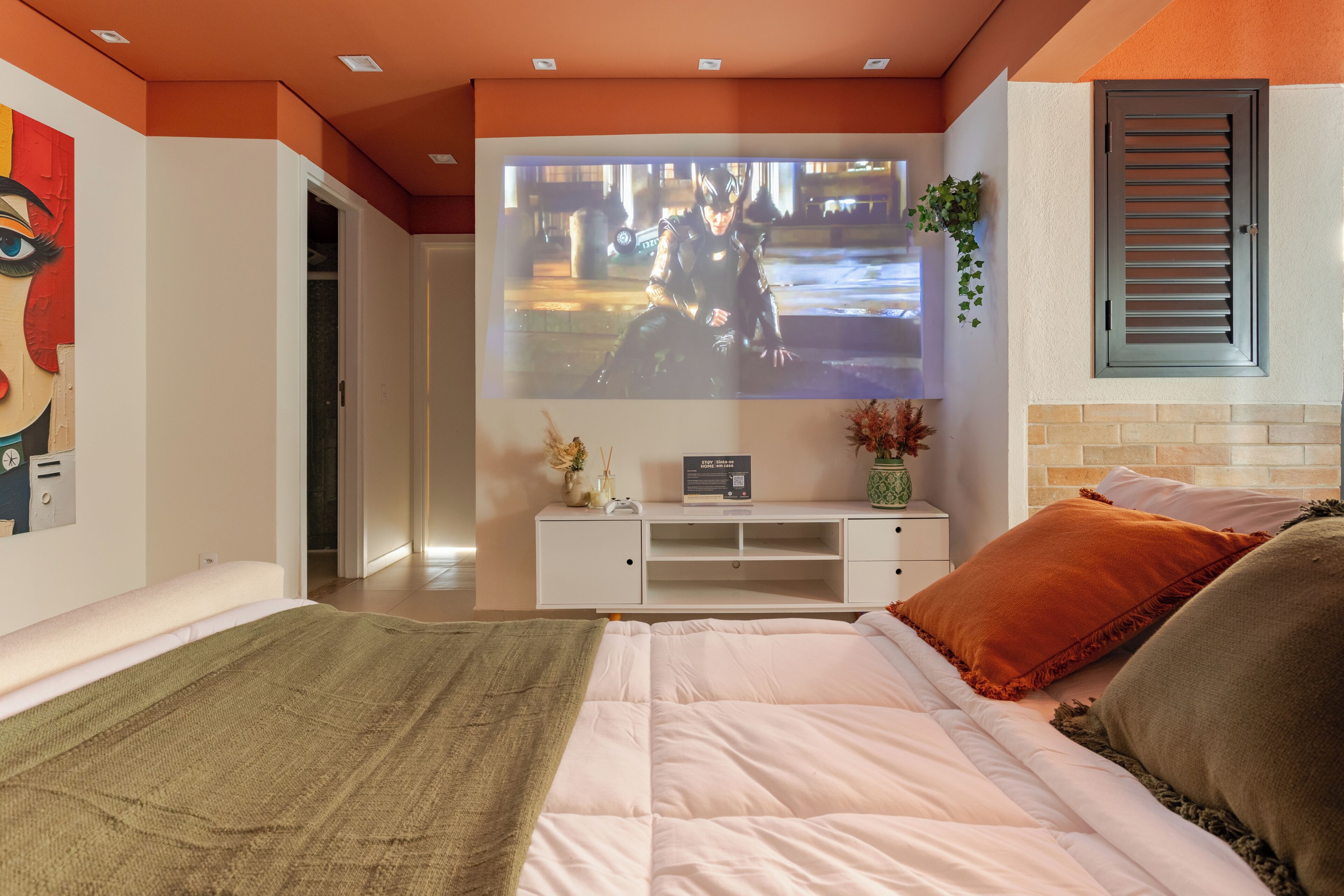 Departamento de diseñador, varias habitaciones, aire acondicionado, vista al resort | Ropa de cama de alta calidad y decoración personalizada 