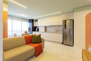 Lägenhet Comfort - kök - utsikt mot resort | Vardagsrum