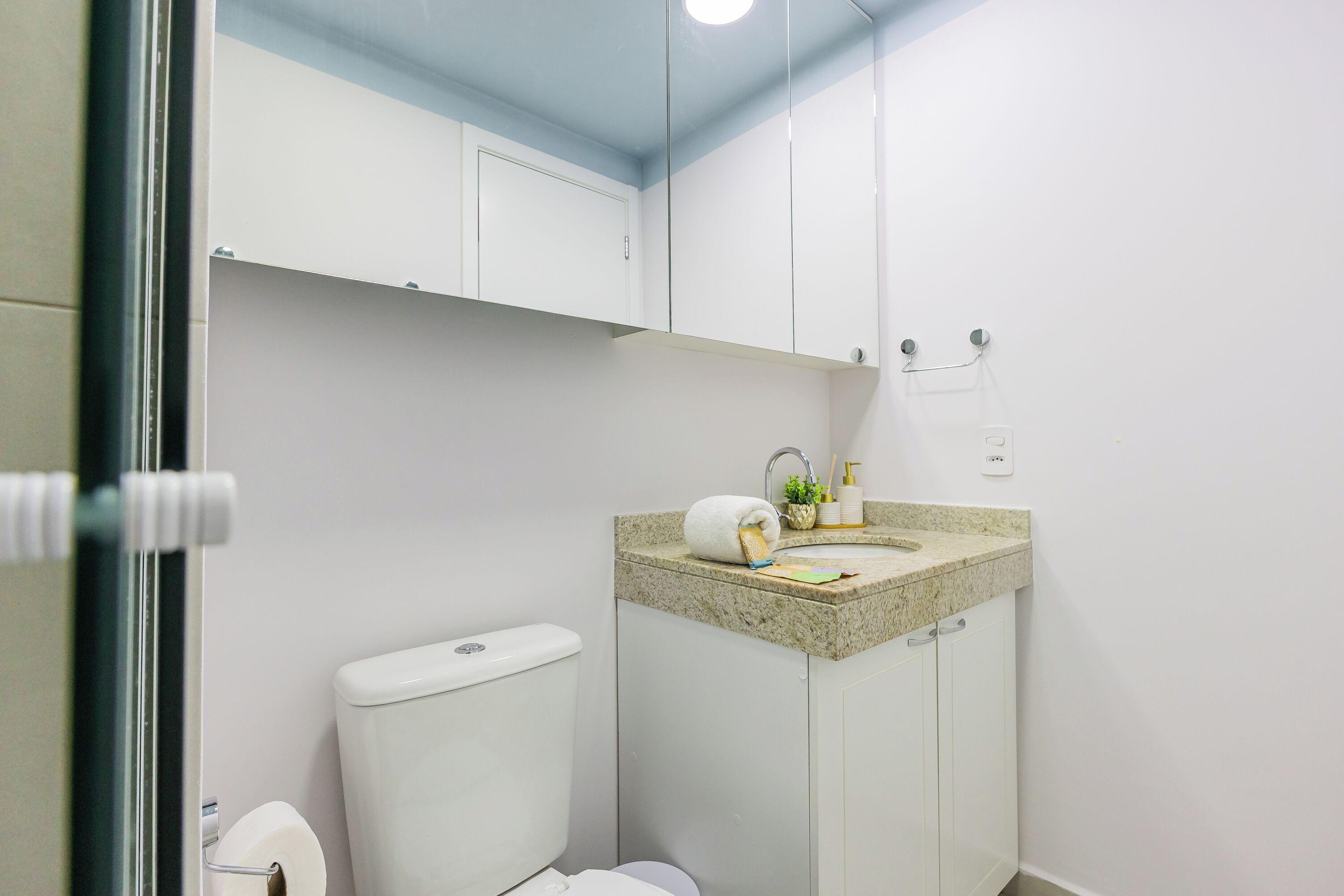 Family Apartment, Kitchen, Resort View | Bathroom | Shower, hair dryer, towels, soap