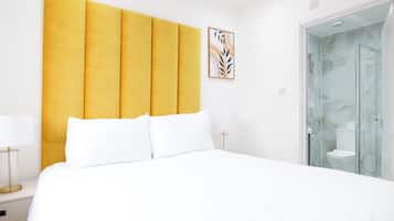 Apartamento superluxo | Ferros/tábuas de passar roupa, Wi-Fi de cortesia