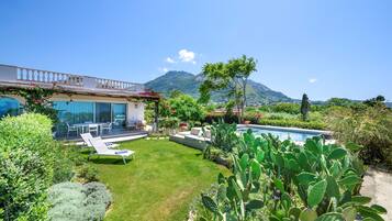 Executive-Villa, 1 Schlafzimmer, eigener Pool, Meerblick | Terrasse/Patio