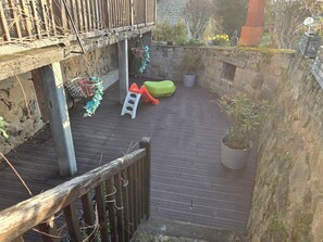 Property grounds - La P'tite Chaumière In the heart of the Livradois forez park Pets welcome (Domaize)