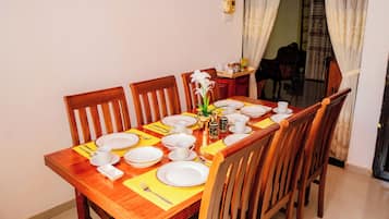 Quarto casal standard | Opções para refeição