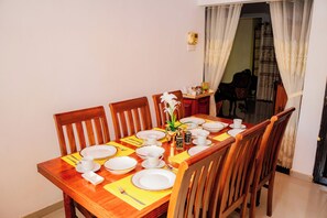 Standard Double Room | Dining - Zeylon Villa Talalla (Gandara)