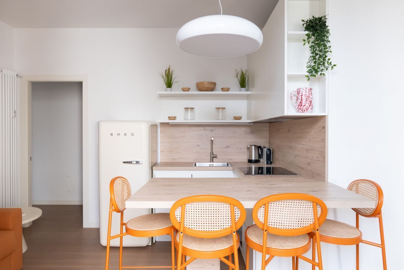 Kühlschrank, Geschirrspüler, Hochstuhl