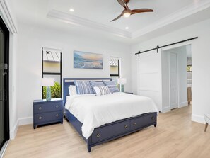 Bureau, fer et planche à repasser, Wi-Fi gratuit, draps fournis