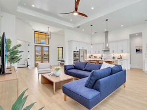 Smart TV - New Marco Island House, Pool, Spa, Bbq, Near Beach (Marco Island)