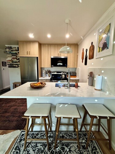 1/1 VIBRANT CONDO in THE HEART OF AUSTIN'S 78704!