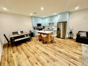 Unclassified image, 3 of 16, button