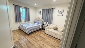 6 chambres, bureau, fer et planche à repasser, accès au Wi-Fi (inclus)
