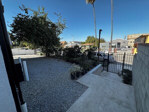 Unclassified image, 2 of 16, button