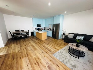 Unclassified image, 5 of 16, button