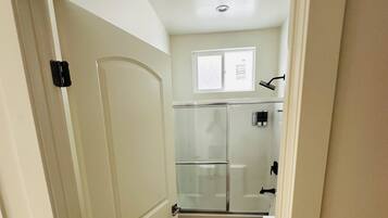 Towels, soap, shampoo, toilet paper