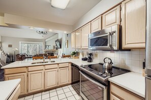 Private kitchen - New Listing! Ski In/Walk to the Lift (Breckenridge)