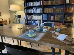 Dining - Cozy Room with Terrace and Pool – Breakfast Included (Saint-Palais-sur-Mer)