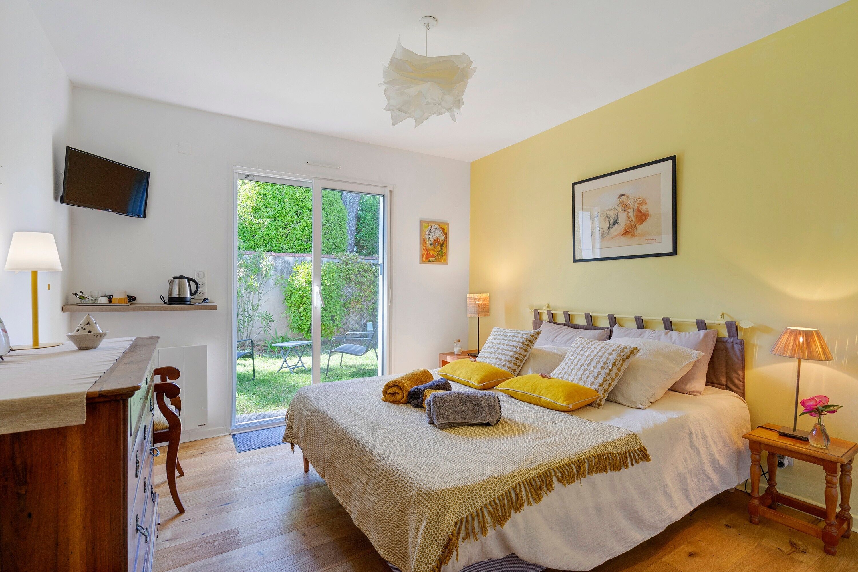 1 bedroom, WiFi, bed sheets