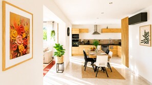 Dining - ✨ Ecrin Bohême ⭐⭐⭐⭐ jacuzzi cosy Montélimar 💦 (Montélimar)