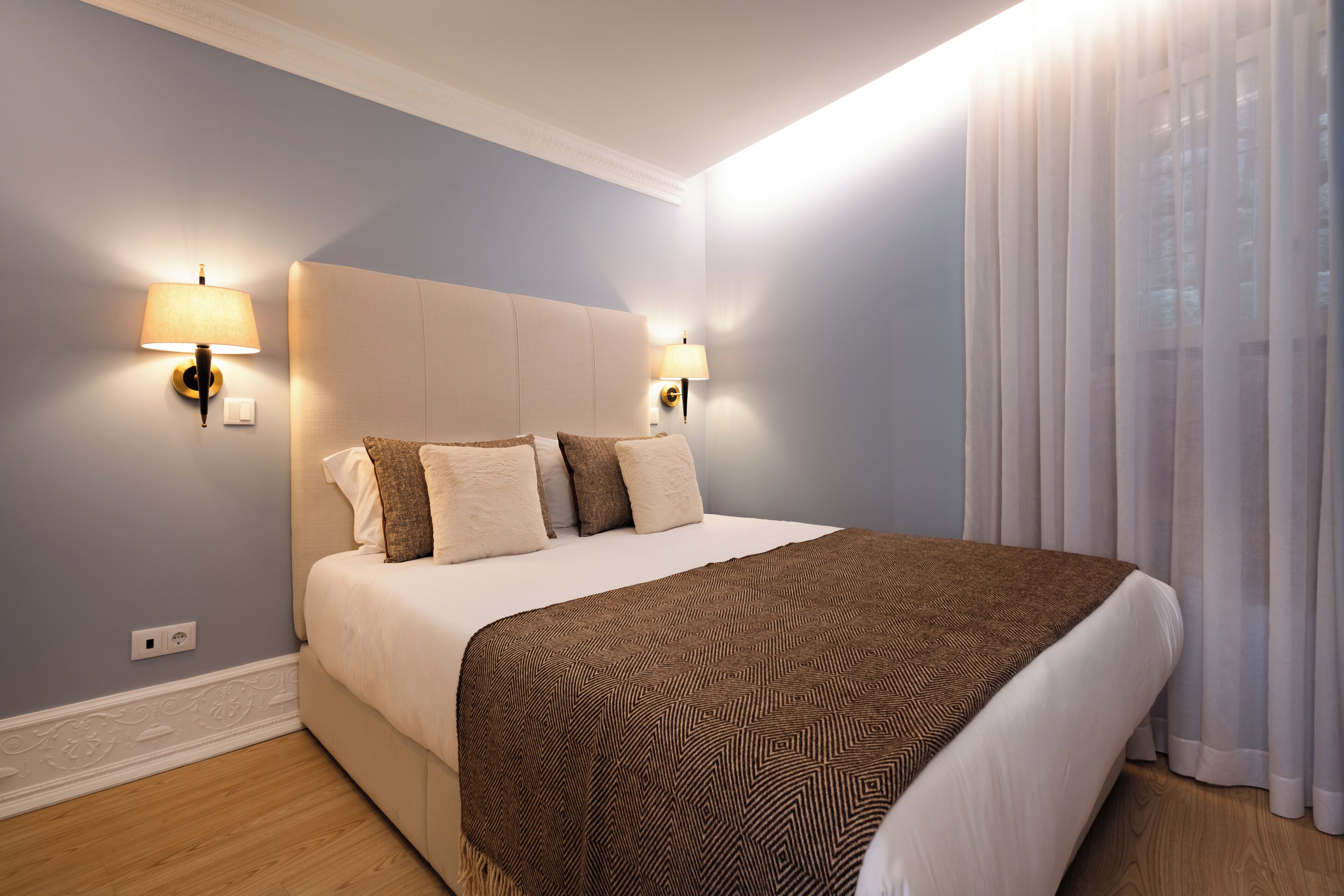 Classic Apartment, City View