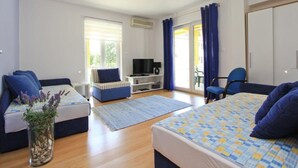 1 bedroom, free WiFi, bed sheets - Holiday apartment Concept in Porec, near the  beach (Porec)